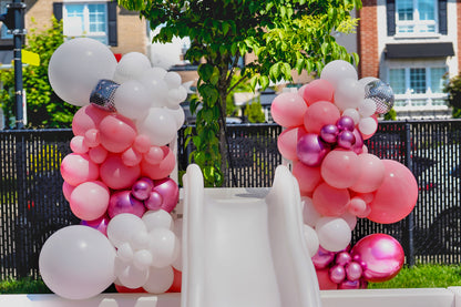 Piscine À Balles (The Ball Pit)