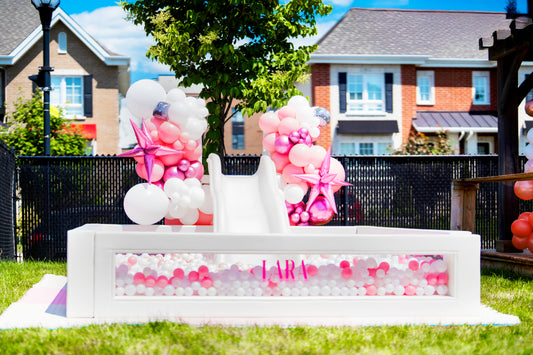 Piscine À Balles (The Ball Pit)